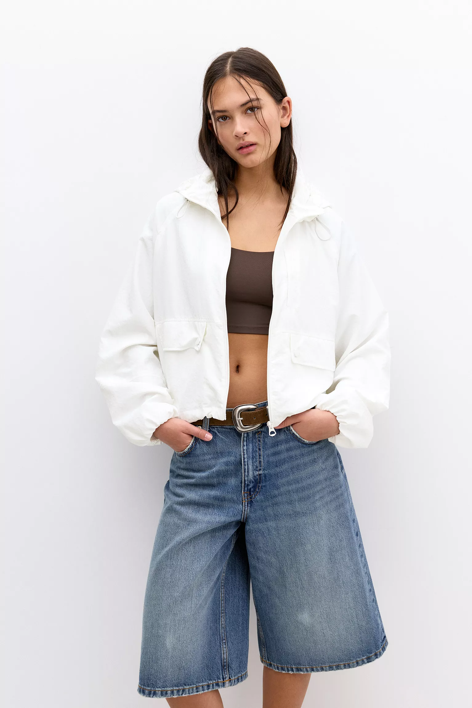 Short lightweight jacket with hood - Image 2