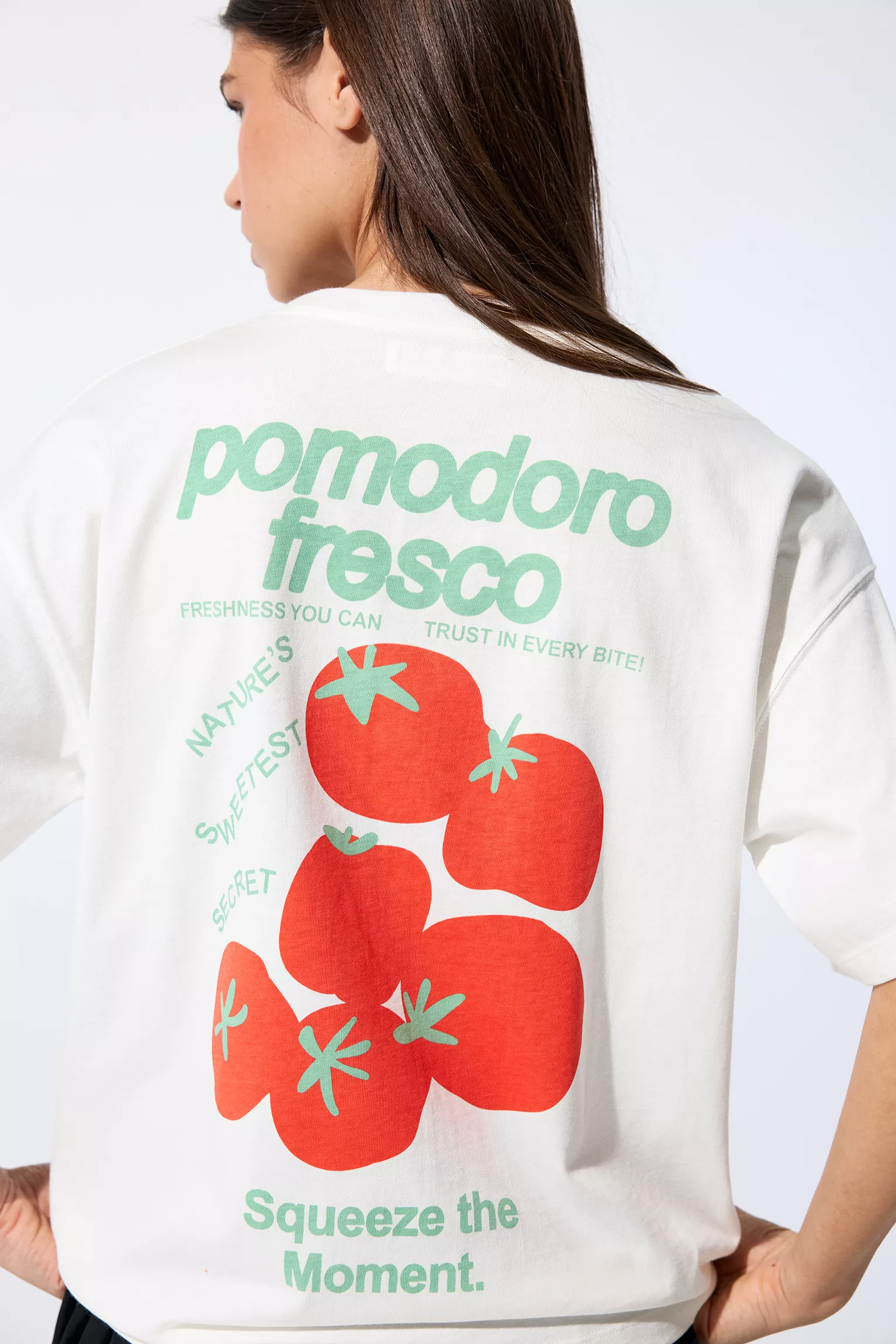 Tomato graphic T-shirt - Image 3